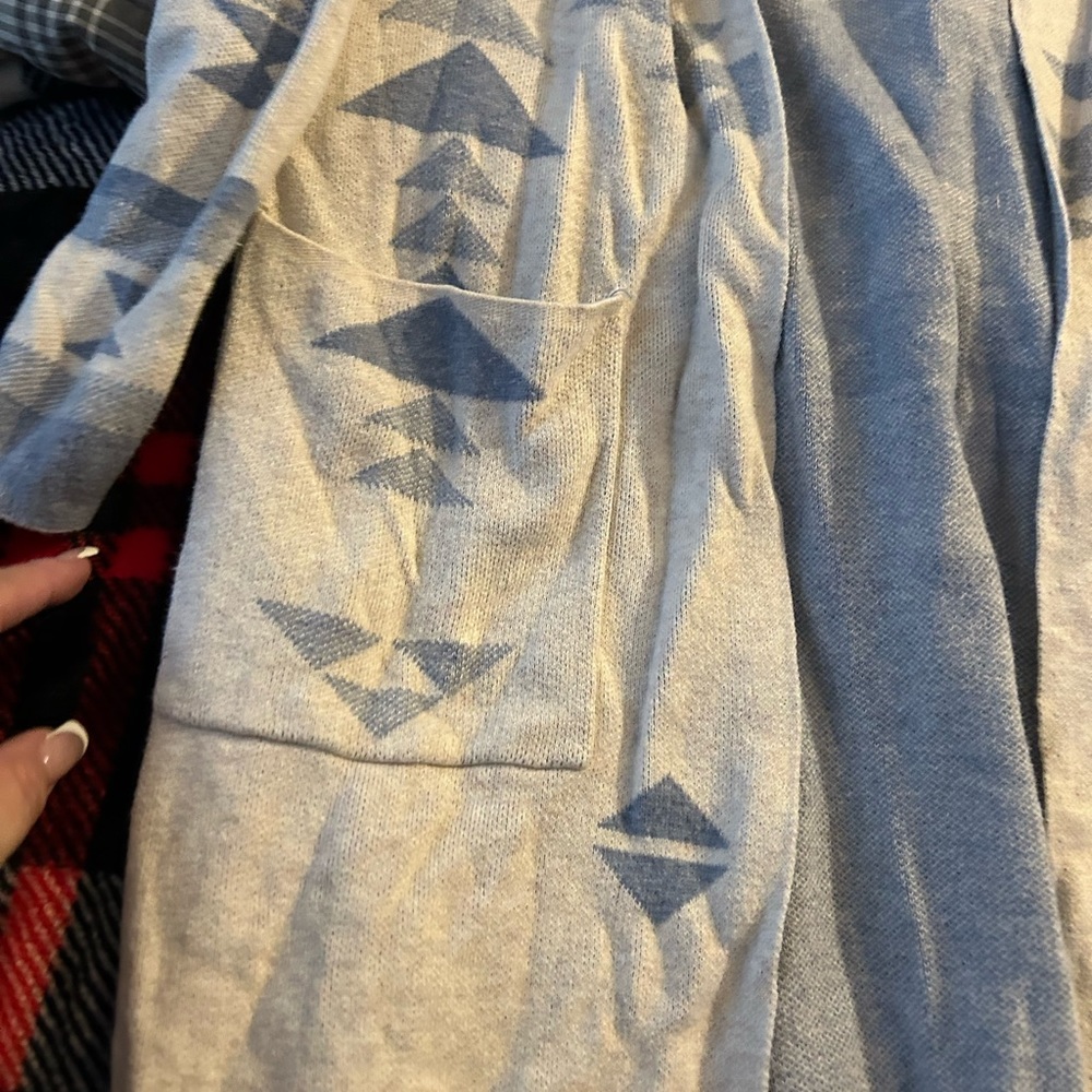 Cardigan - Picture 2 of 3